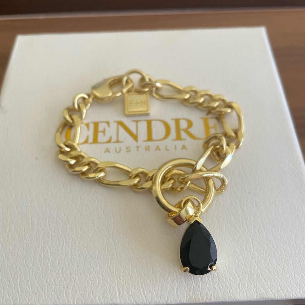 HOST PICK⭐️F&H Studios Gold Plated Chain Bracelet, Onyx Gem🖤from Em Davies 💕 - Picture 2 of 5